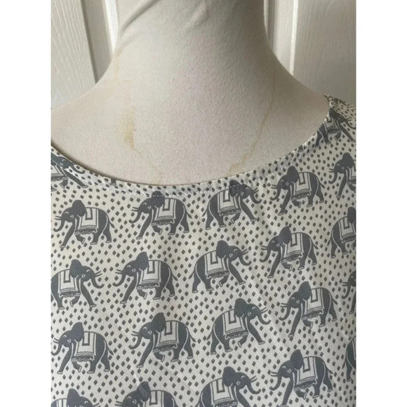 MIX 41 Hawthorn Womens Top Blouse Large Elephants Roll Tab Boho Animals Gray - Picture 2 of 10
